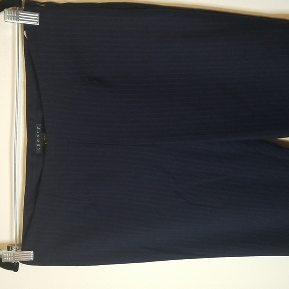 Theory navy blue pin stripe pin tuck pants size 6 side zipper 100% Wool EUC - Picture 2 of 6